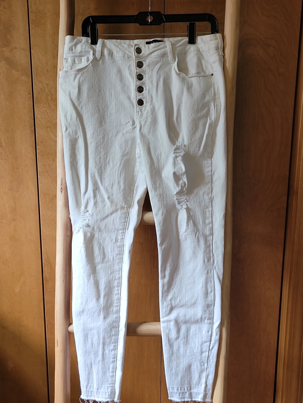 Nanrtye White Women's Distressed High-Rise Button-Fly Jeans